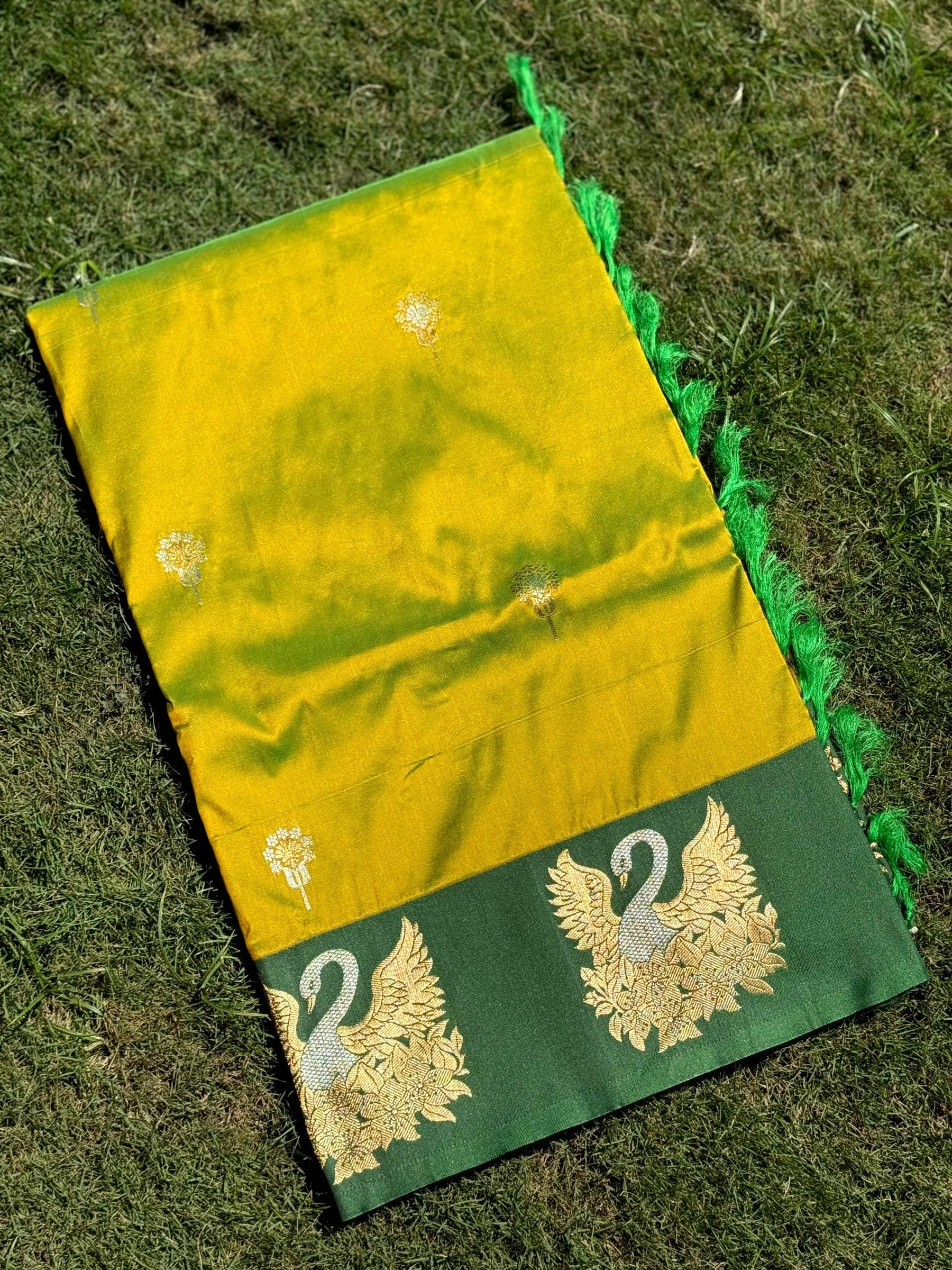 Green Swann Motif Soft Silk Saree