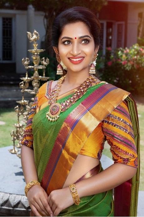 Exceptional Heavy Kanjivaram Pure Soft Silk Parrot Green Saree