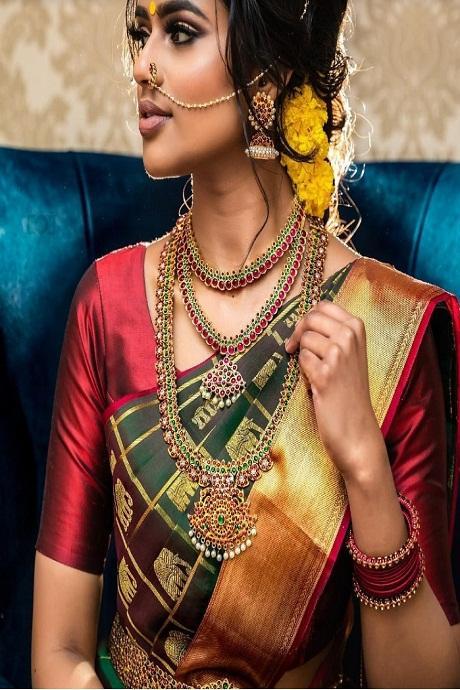 Engrossing Marun Colour Pure Soft Silk Saree
