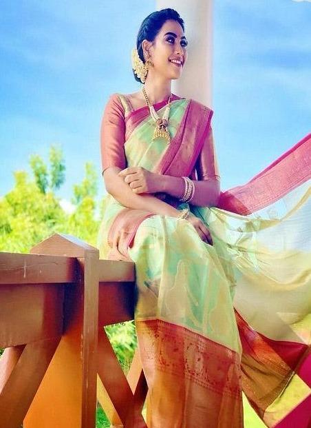 Unique Light green Colour Banarasi Pure Soft Silk Jacquard Saree B151